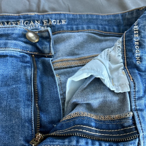 American Eagle Distressed Super Stretch. high Rise Jeggings Size 10 - Picture 5 of 14